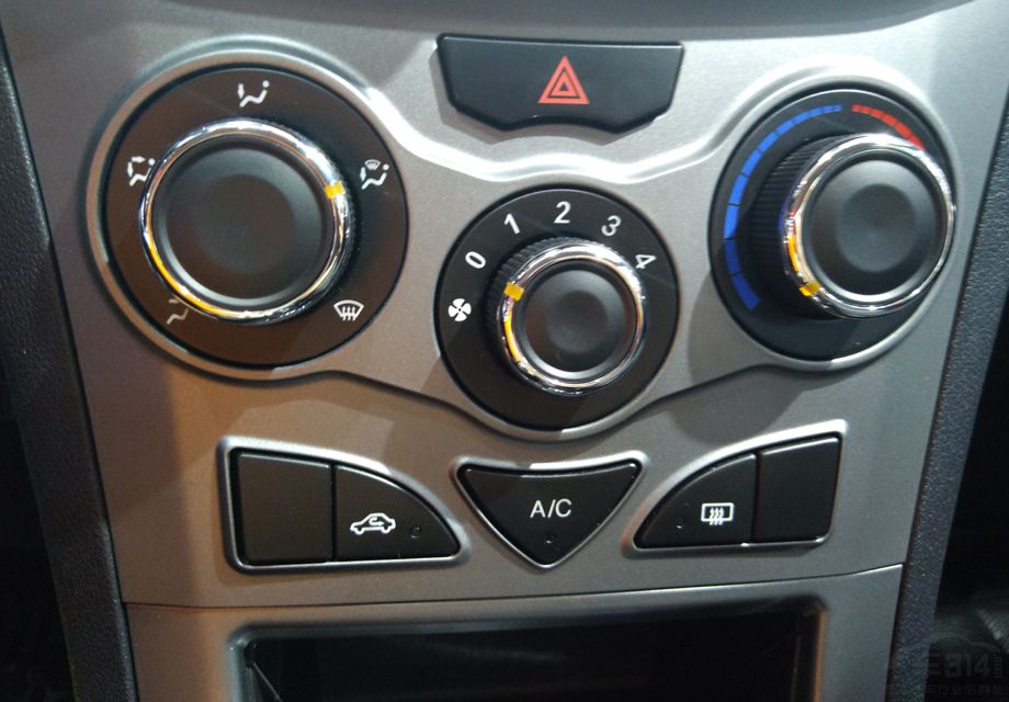 ���÷��棬����C3ӵ�ж���Ѳ�����๦�ܷ����̡�7Ӣ�紥�����͵���ϵͳ�ȹ��ܣ��ǳ���ȫ��