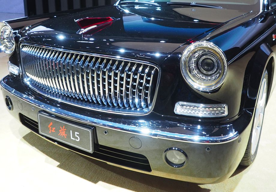 ǰ�����ڰ��֣�����Ƕһ�顰С���⡱���������ư���