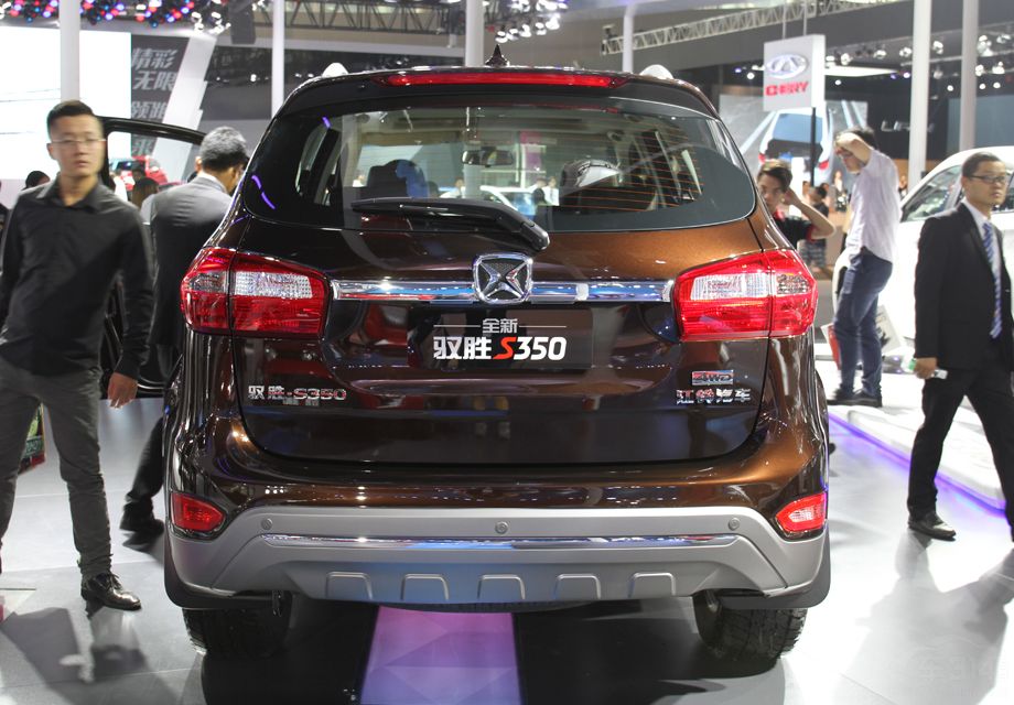 ������������������4805*1895*1862�ġ���Χ�����Ͽ�����30mm�����������Եø��ӵ��޳�������Ӳ��SUV�ĸо���