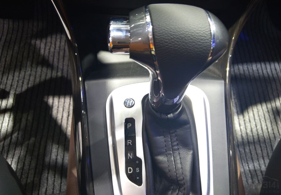 �������棬����SX6�ṩ��1.6L�� 2.0L��������ƥ���ֶ����޼�������