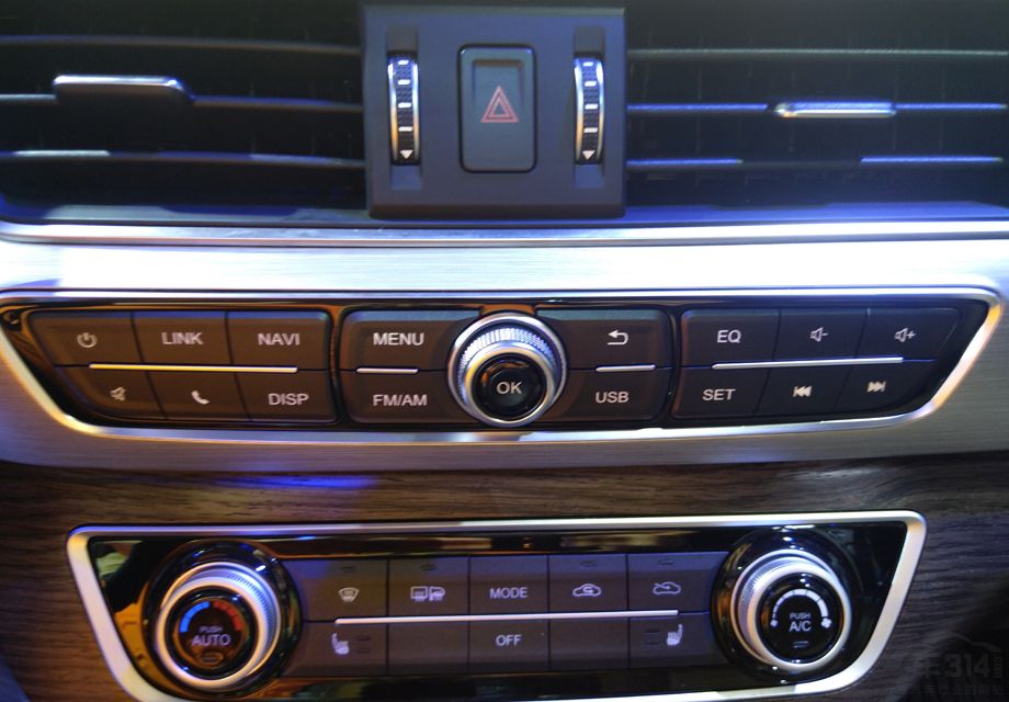 ȫϵ����ESP��ABS+EBD��ɲ������ϵͳ��ǣ��������ϵͳ��������̬�ȶ�ϵͳ�����෭�ȶ�ϵͳ�����¸����ȹ��ܡ�