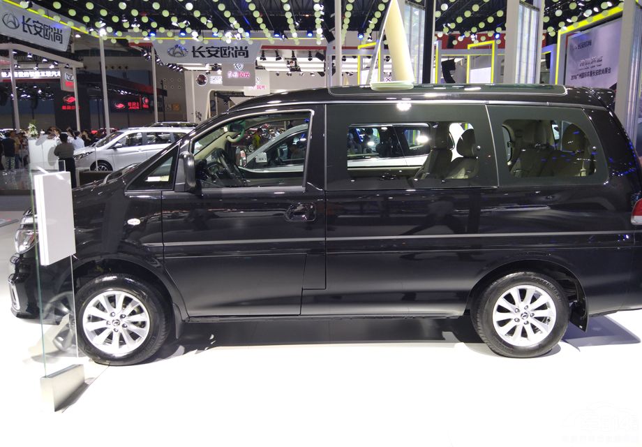 �����ߴ緽�棬����M5�ĳ�/��/�߷ֱ�Ϊ4745��1720��1940mm�����Ϊ2800mm��