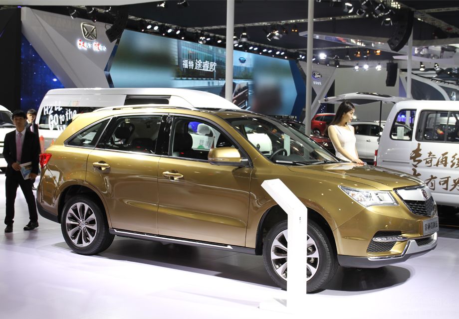 �����ߴ緽�棬�ٰ��ȵĳ����߷ֱ�Ϊ4745/1856/1710mm�������Ϊ2725mm�����������������ʵĿռ䡣