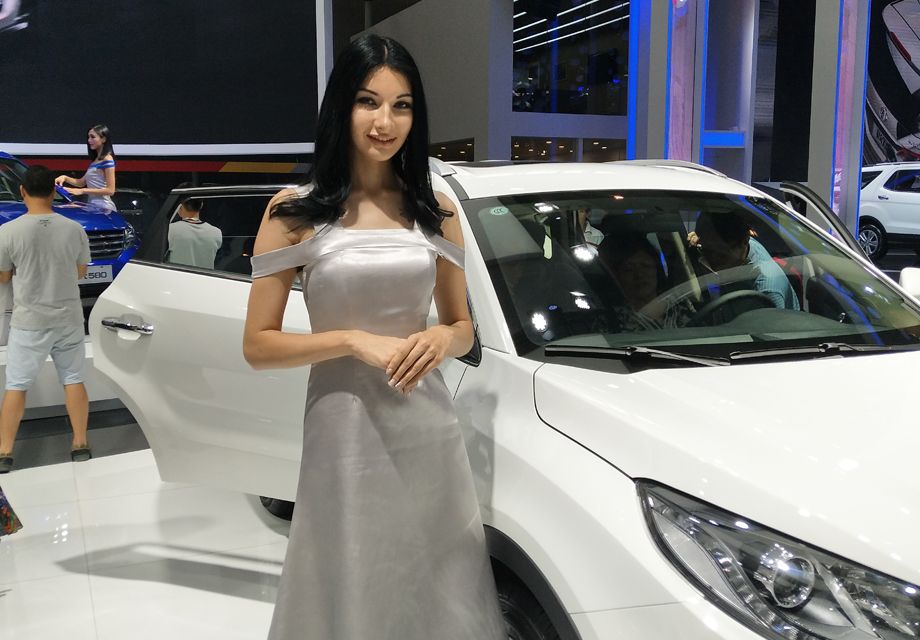 �����й��˻���������أ�ɵɵ�ֲ��壬�������ֶ����ű�����һ�����Ů����ȷ���˹�ע��