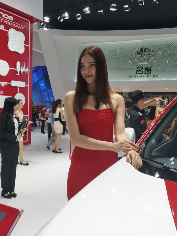 ��ʵ���ڵĳ�ģ���в����ݵģ�Ц����Ȼ�ÿ�����Ӳ�Ͳ����ˡ�