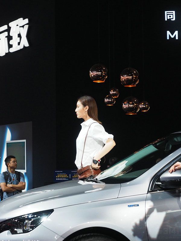 �԰�����Ůûʲô�ֿ�����