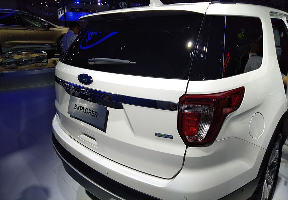 �������棬�³�������2.3T��3.5T����������뷢����ƥ��ľ�Ϊ6������һ������������䱸������ϵͳ��