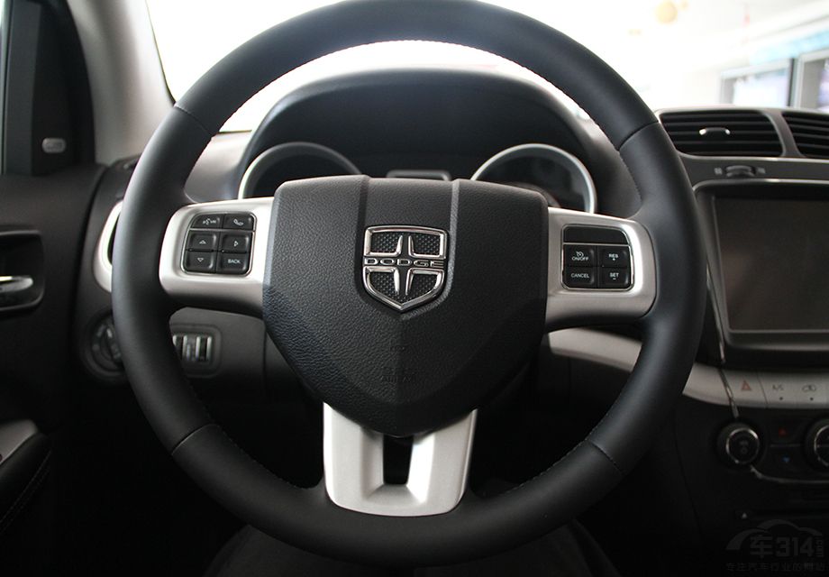 ����������ֱ���㣬ϸ������դ�����С�ʮ�����εĶƸ�������������߱�ʶ����ϸ�ڡ�