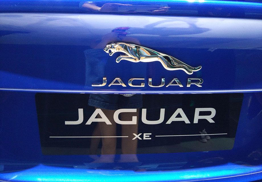 �䱸�˴��綯���ڵ���Ƥ�����̡���8Ӣ����Ļ�Ķ�ý��ϵͳ��֧�ַ��������Զ���������˽Ӵ���Ӧϵͳ��ǰ�����ε綯���ڡ�