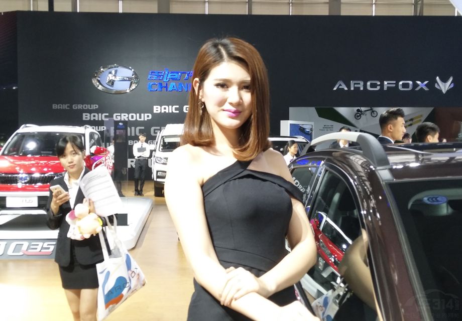 Ů��Ҫ��ЦЦ�͸��ÿ��ˡ�