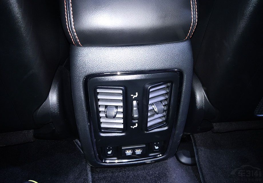 ���˵�������ý�岥�š������绰�Ȼ�������֮�⣬���л��ɶԿյ���ϵͳ���п��ƣ��Ƽ���ʮ�㣬���һ�ȫϵ������ȫ���촰��