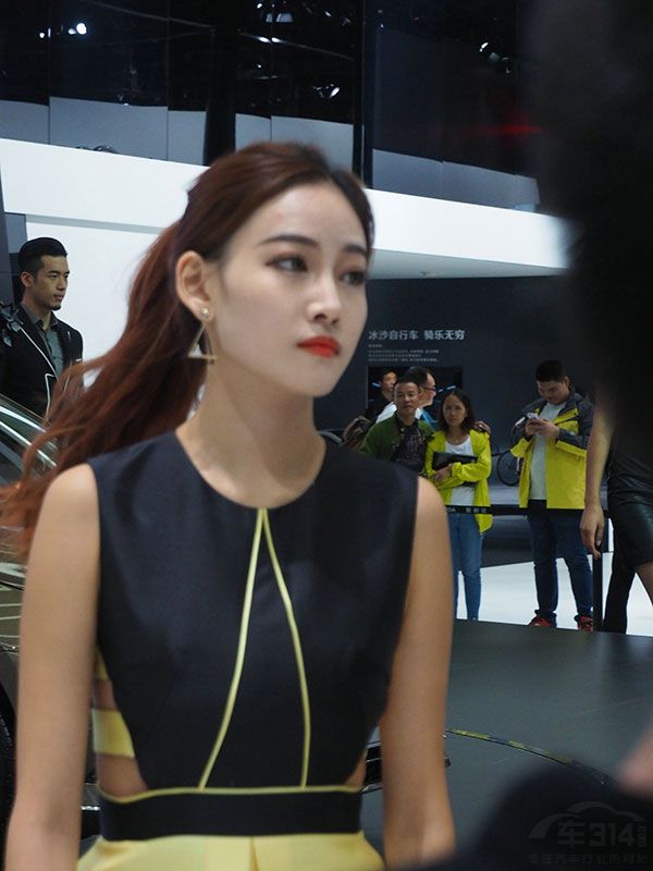 ��ɦ��Ū�˵ĳ�ģ�У��ҵ�һλ�崿�ģ���ȷ����������