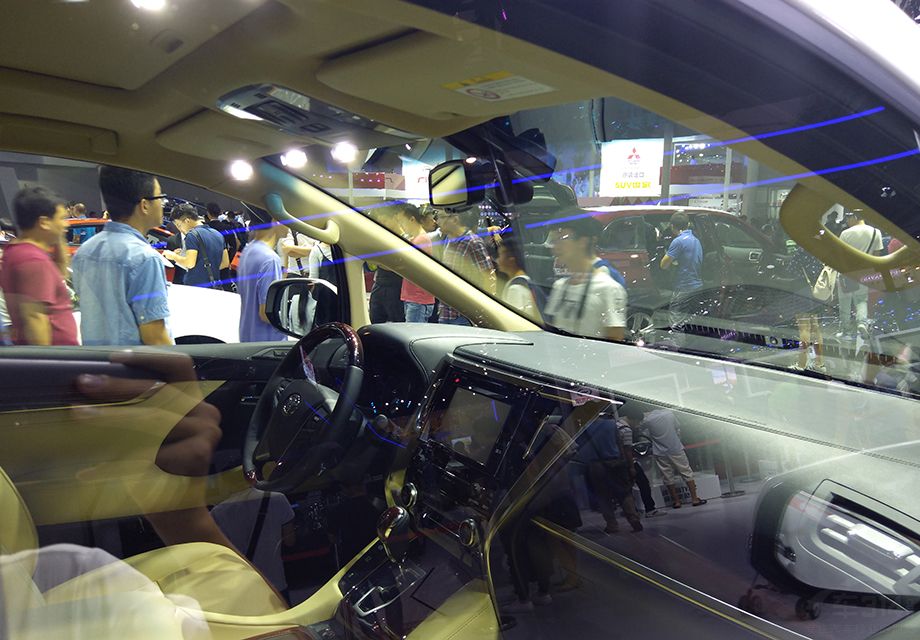 ������V����Ʒ���ϵ�ȷ�Ǹ�ʤһ������ڳ��ڵĺ����к����ʳ̶�������ѷɫ��