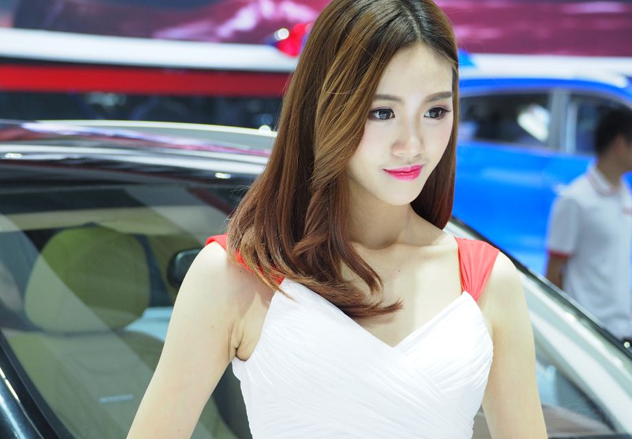 ���µ���,���ɵ�Ц���绨�����޲��ɷ���������Ůһ�㣬�������ô��ˡ�