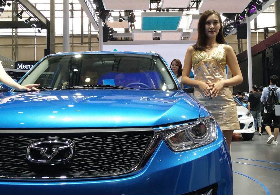 ��Ů�����أ���չ���Ƕ����٣���ģ����֪����˭�ˡ�