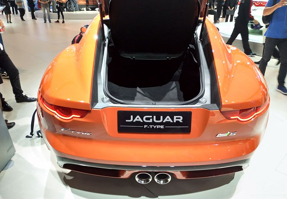 �ݱ�����ʦΪ�ó�װ���˸����ܵ�ɲ��ϵͳ��������Ӳ���������������Ӧ���������˶�������ϵͳ��