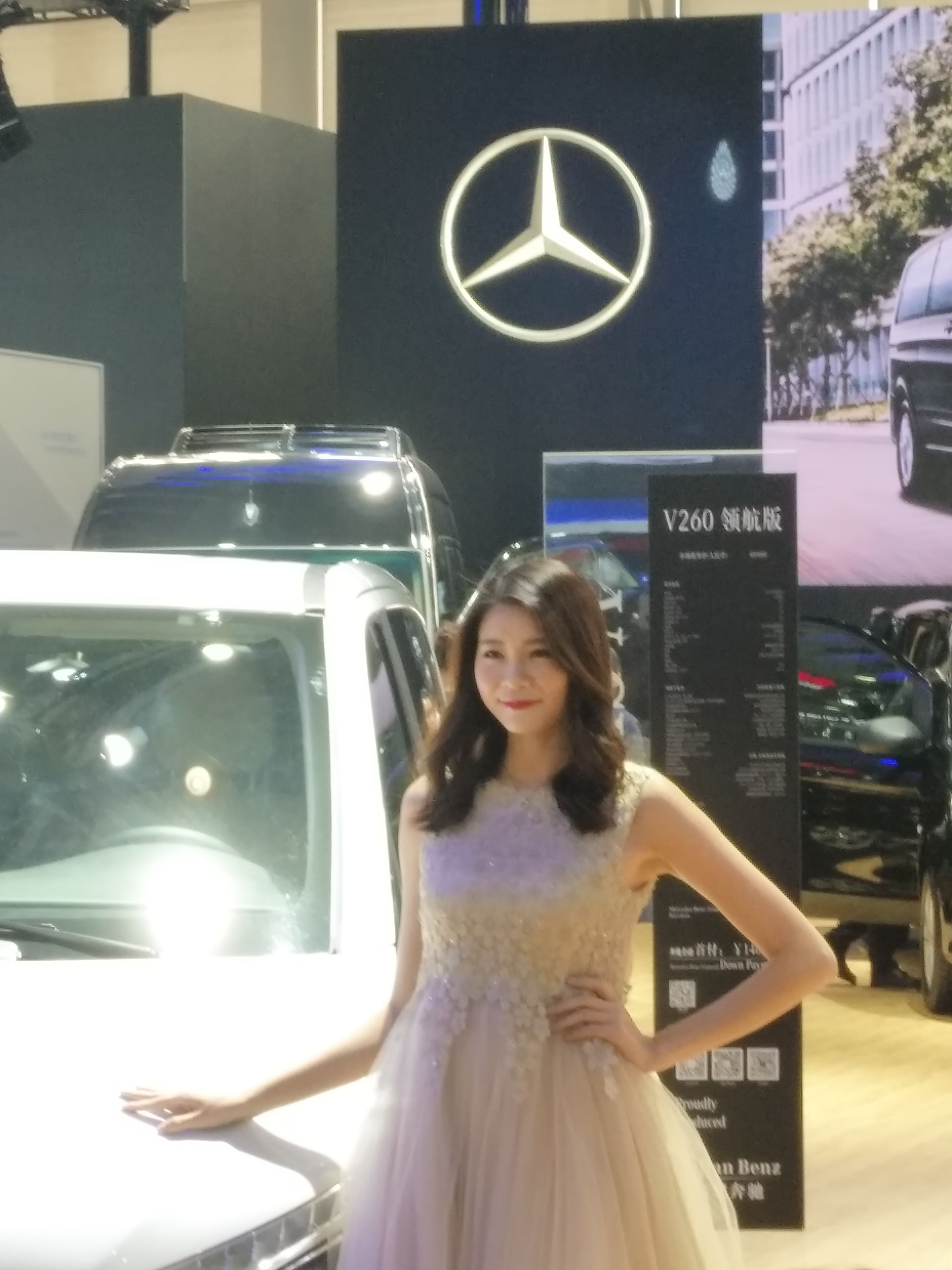 ���۵ĳ�ģ��Ȼ������Щ�����������ܿ����Ǹ���Ů