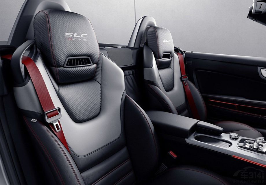 �³���ͷ�����ŵ��ǰ���Ӱ�λ�þ���ר��LOGO���֡�