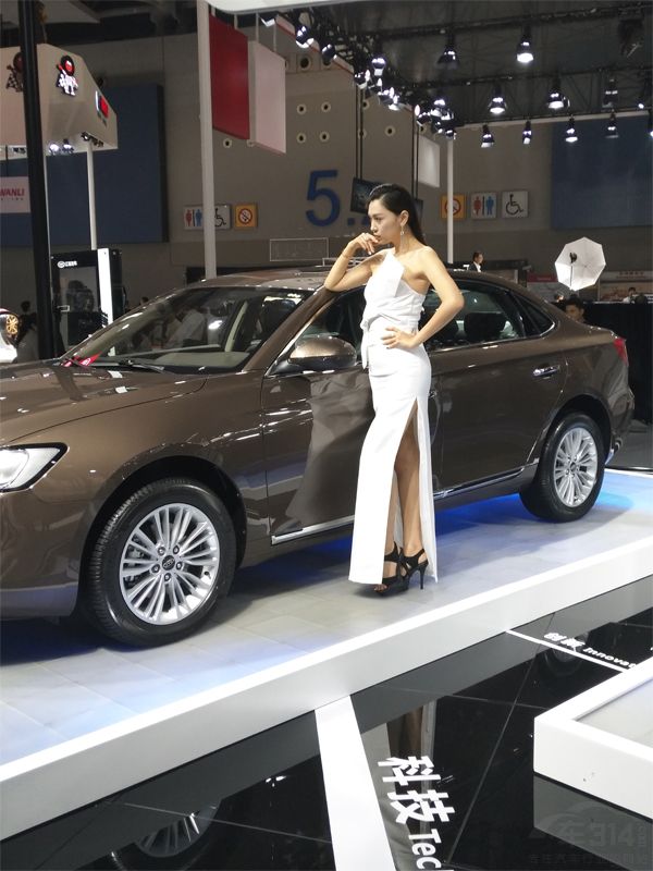 ��ģ����һ�����ͻ�¶�����Ĵ��ȡ�