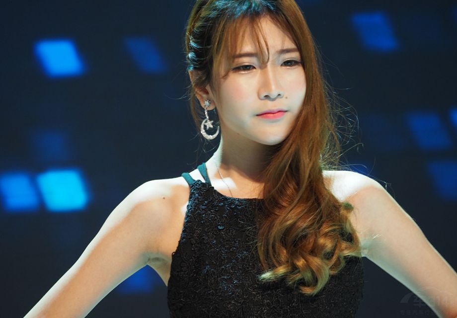 ����΢΢͸�ŵ��졣