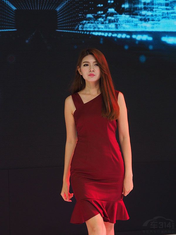 ����ȥ������չ̨��Ҳû�ж������Ǳ��ų�ȥ�ġ�