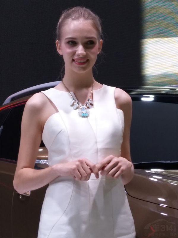 �������˾��ô�Ŀ��һ˫Ư�����ļµĴ��۾����쳣���鶯���� 