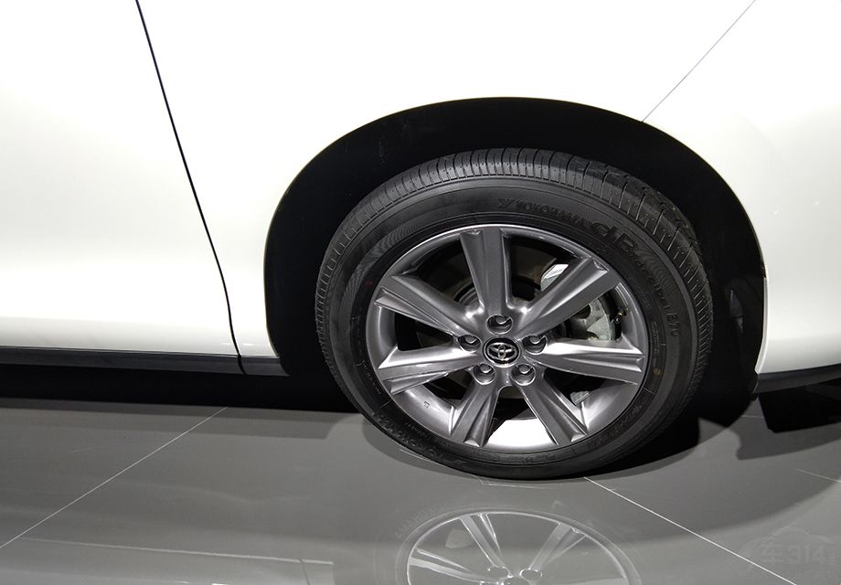 �߶��г����Լ���ͬ���ֵܡ������ﰣ�������ϲ�ʳ���������Ŀռ�������ø��ߣ����Ҳ��������