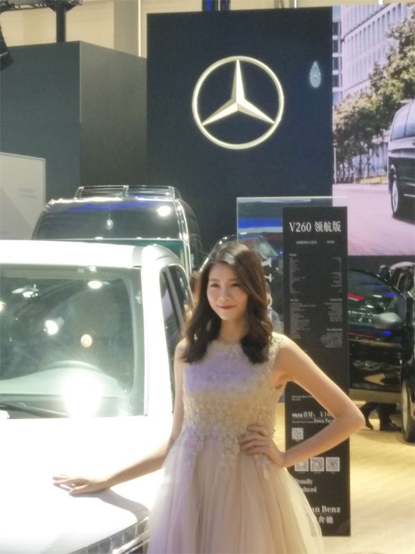 ����ȹ��ɢ����Ů��Ϣ��