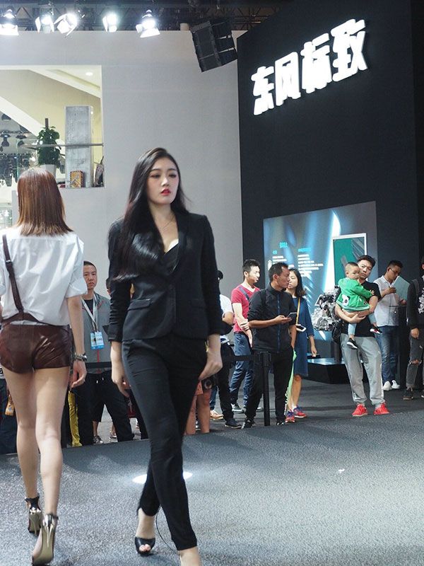 ����̨���ߵģ����³�ģ������ʮ�㰡��