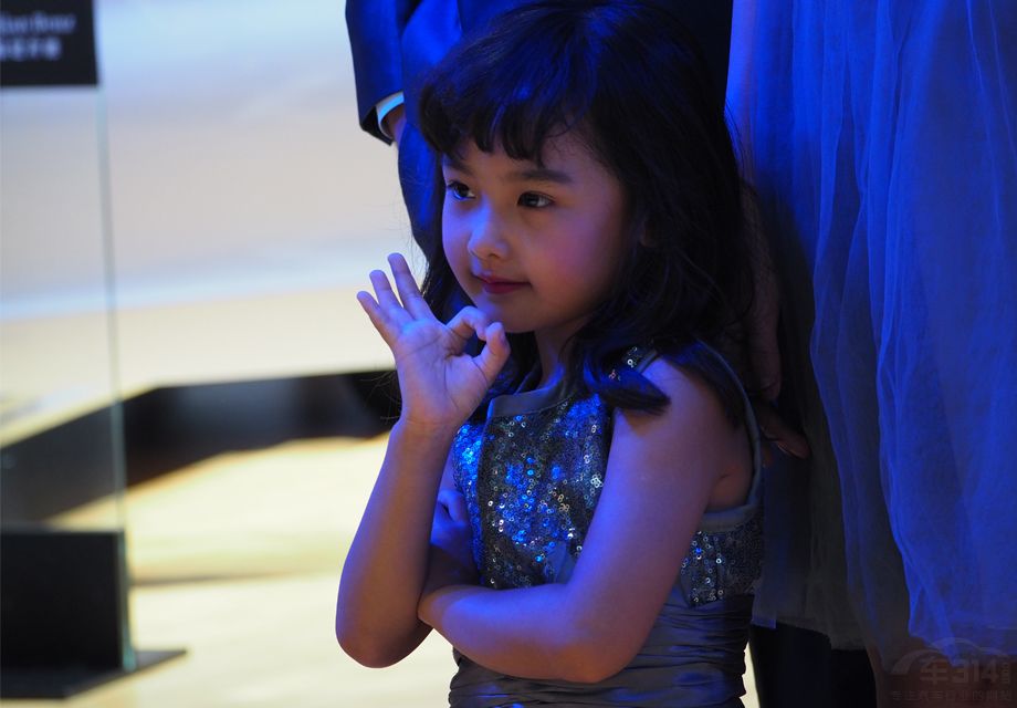 ��λС���Ѳ����������㣬��̬Ҳ�ر�ɰ����ѹ�СС��;��ܲμӳ�չ��