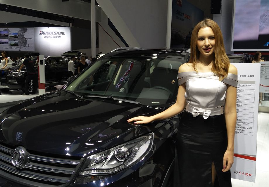 һ�ۿ�ȥ������Ϊ�����˹������صĺ����Ѻ�����ԭ���췢Ҳ������ôƯ����