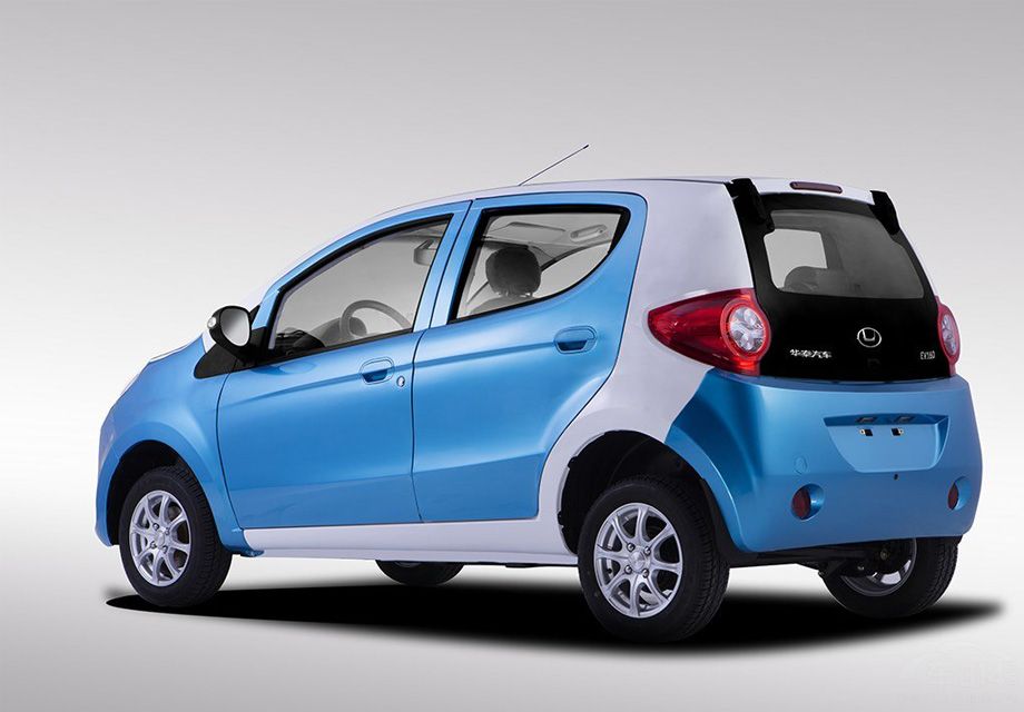 �����ߴ磬�����߷ֱ�Ϊ3520��1570��1490mm�����Ϊ2345mm��