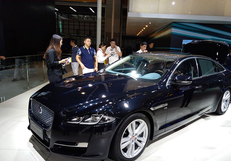 �������֣��ݱ�XJL�������2.0L�ĸ�������ѹ��������3.0L V6��е��ѹ��������