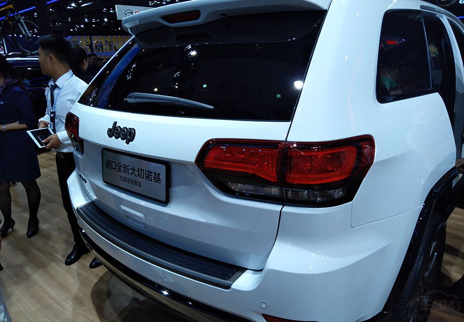 �������ηŵ��󻹿��Եõ�һ����ƽ�Ŀռ䣬�������