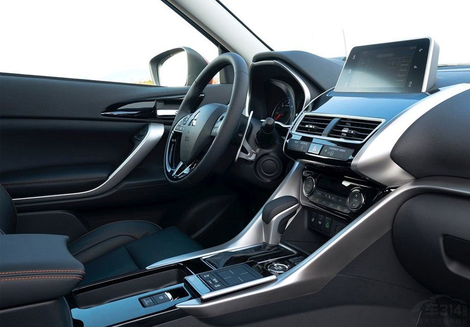 ���η��棬Eclipse Cross�Ƽ���ʮ�㣬�������п�̨���������ʽ����Һ������Ϊ���ۡ�