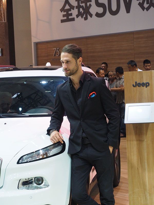 Jeep���ɹ�ĳ�ģ������˧�������ΰɡ�