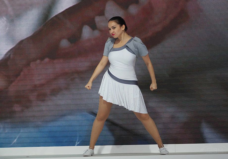 ���˷·𿴵��˲�ԭ�ϵ�ս�衣