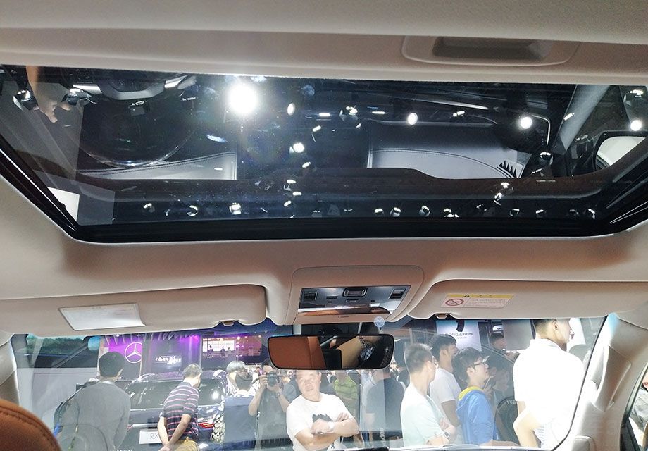 ȫ�����촰��Ϊ�����ṩ��ʮ�����õĲɹ⡣ͬʱ��Ҳ������Լ���ӿ������ǵ�������