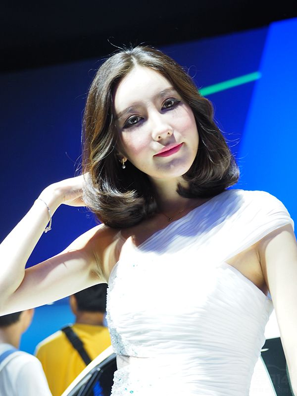 �������Ķ̷���Ů��һ��һ����͸©��ʱ�е���Ϣ��