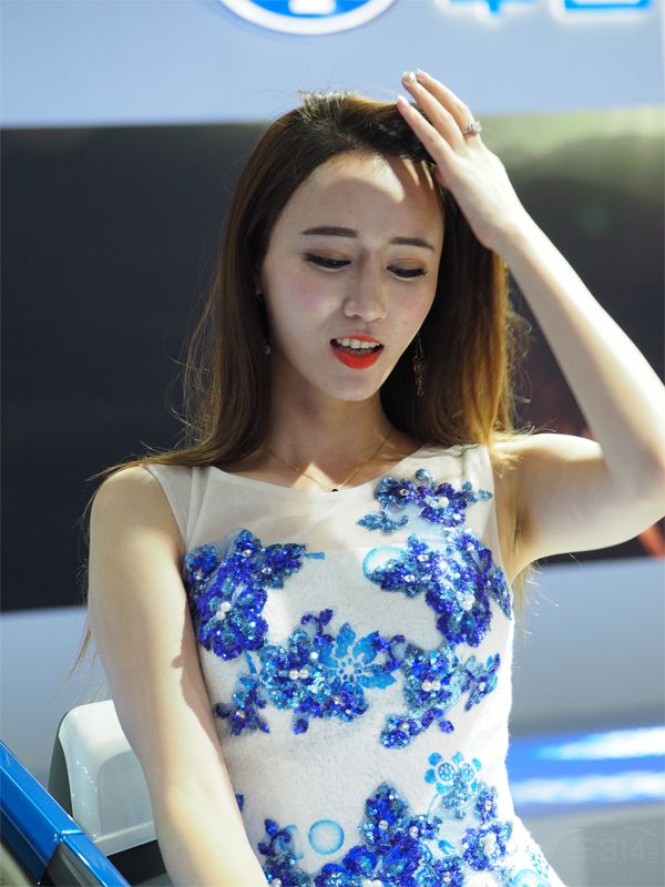 ���ĳ�ģ�ܶ࣬��λ��������һλ��