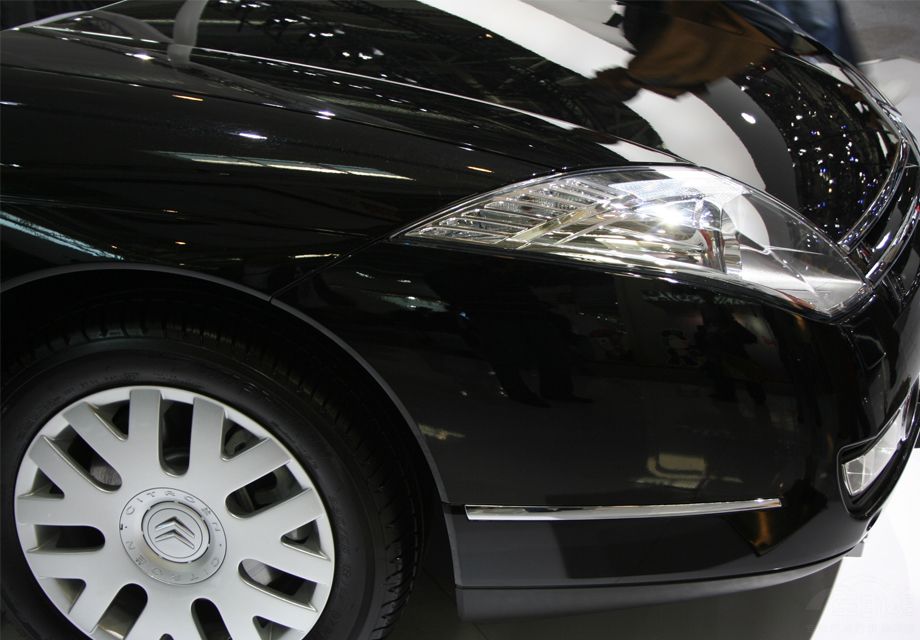 ѩ����C6ӵ����2.9�׵ĳ�������3���ɵ�������ʽҺѹ����ϵͳ��