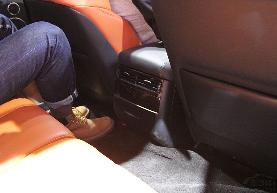 �п�̨��12.3Ӣ���Һ����ʾ�������������Ƹ�������