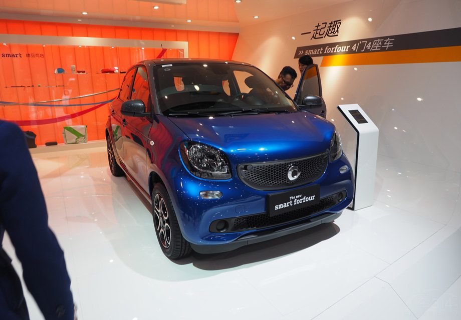 Smart�ĳ�����Ƕ����ɻ�����������Ƴɣ���Ȼ����ȥ�����ϵ�ʮ�ֽ�ʵ������Smart���滹���ų�ǿ�İ�ȫ����
