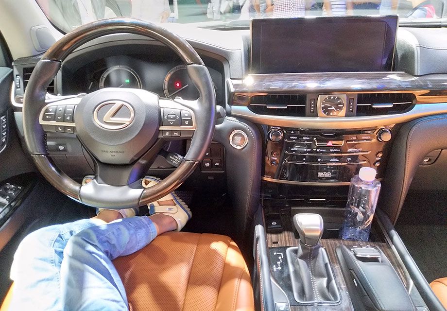 ȫ��һ�����׿���˹LX570�����κ����������˼������������������ʮ��ϸ�壬�������÷ǳ��ḻ��