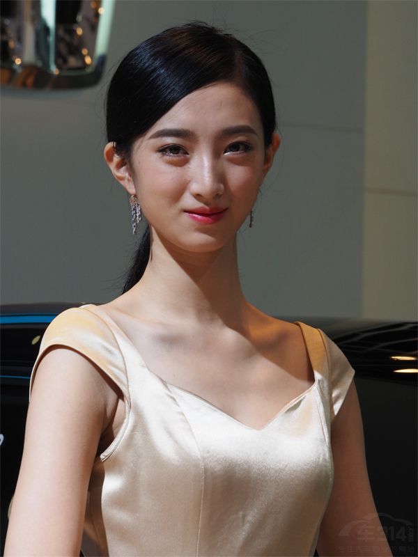 ��λ�����ʲ�̫մ�ߣ�Ҳ̸����Ư����������˳�ۡ�