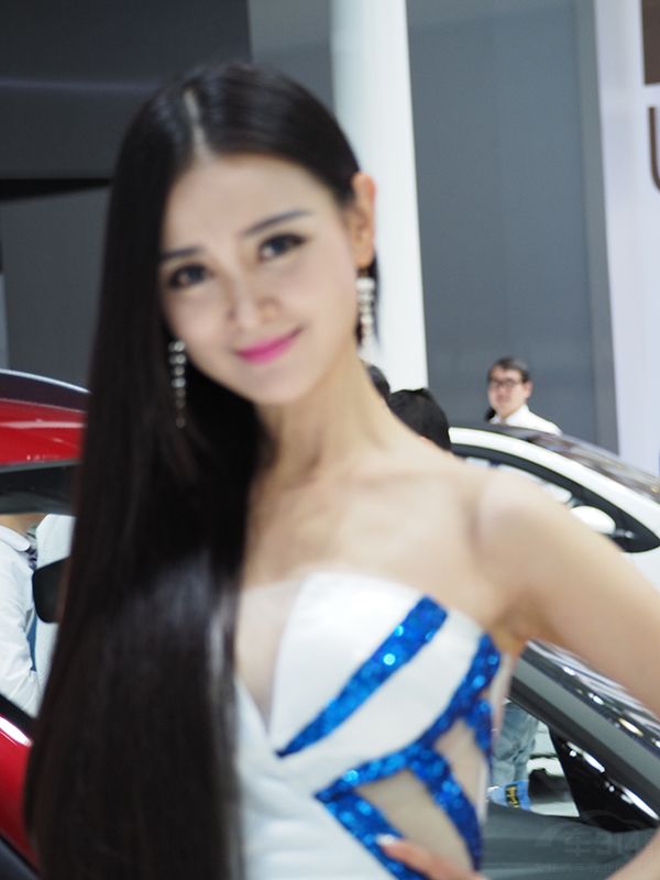 ������Ƭ�ĺ��ˣ�����Ů�����������ƺ���Ȼ�ܹ�չʾ������