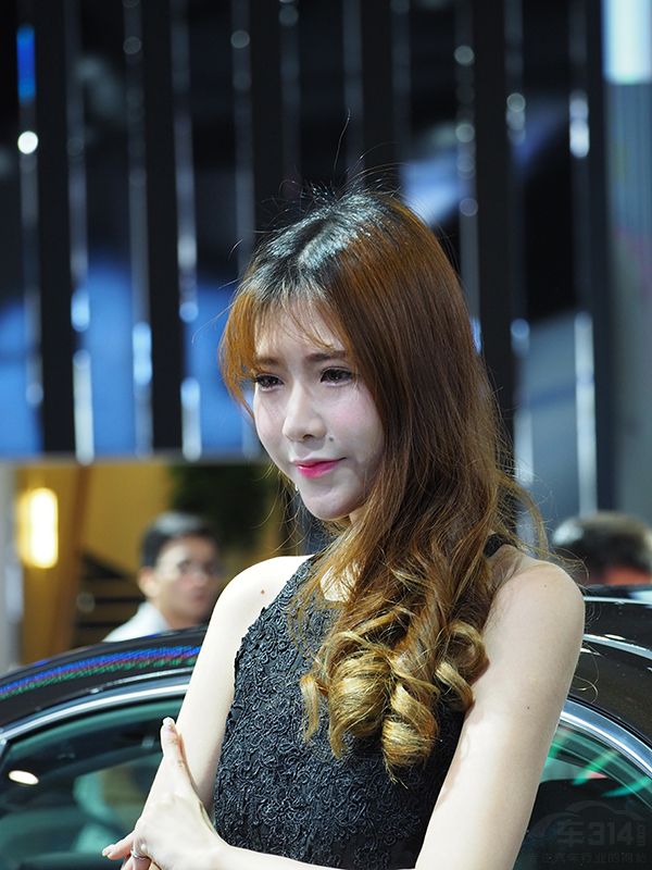 ��λƤ������С��Ů��ģ���ͷǳ����ڲ�ͬ