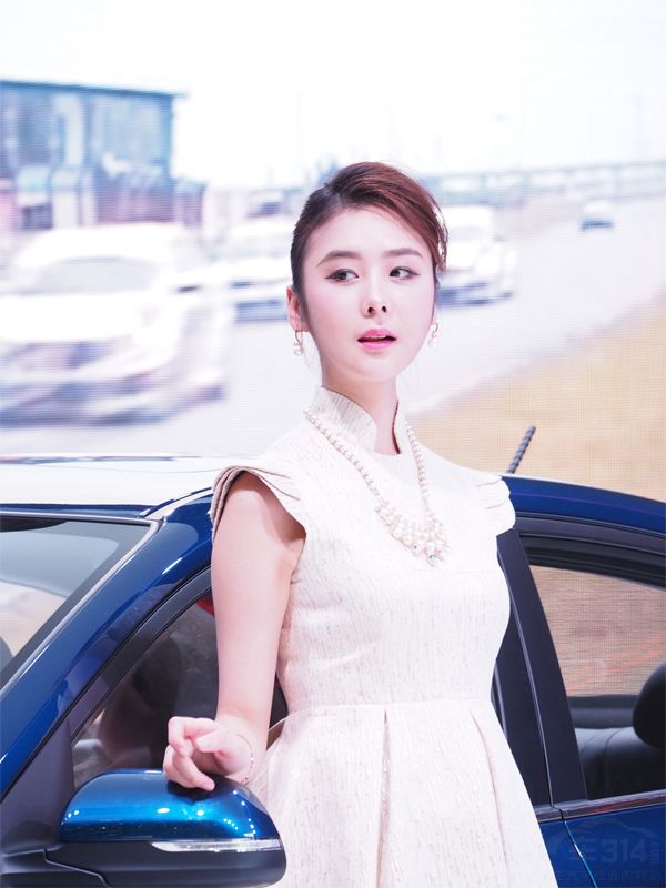 �������۾���