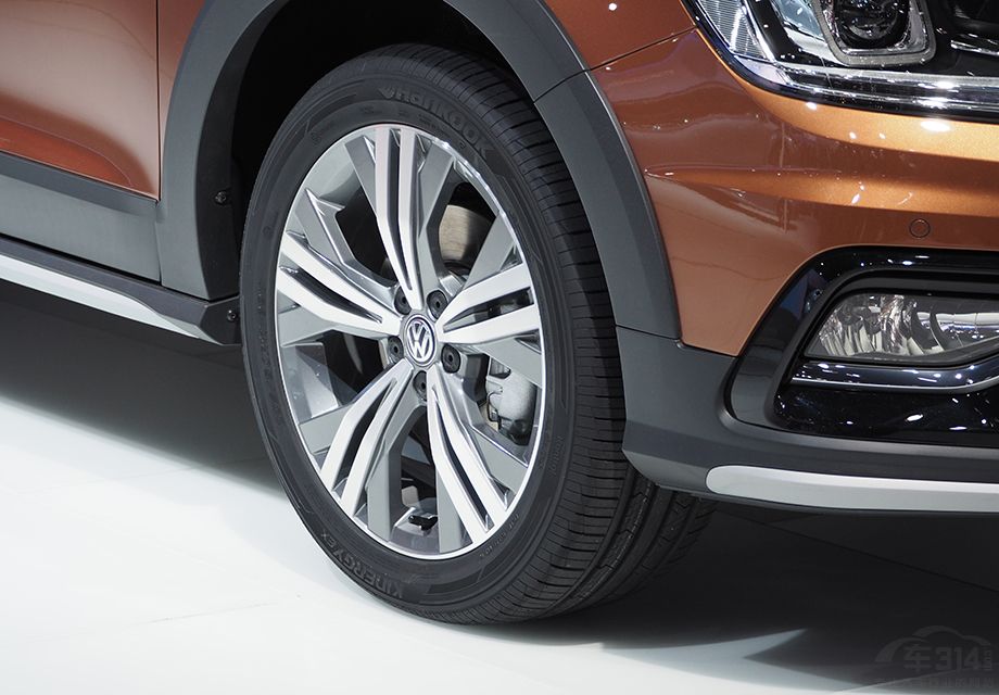 ε��ĳ����ߴ�ֱ���4559/1793/1487mm�����Ϊ2614mm��