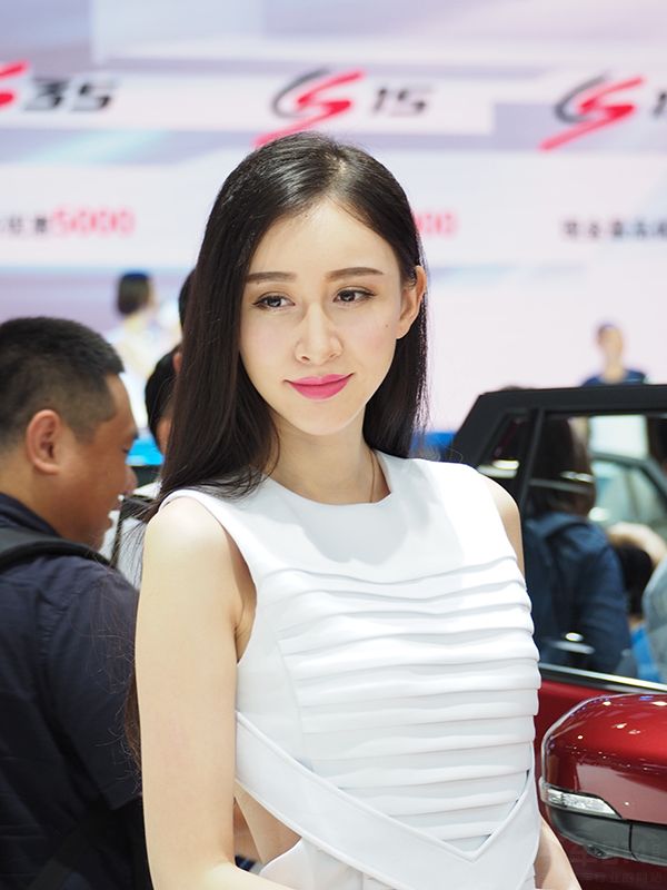 ��Ů����һЦ���˻�